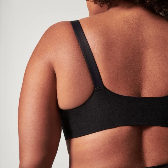 SPANX smooth Bra-llelujah Adjustable full coverage Bra - Picture 2 of 9